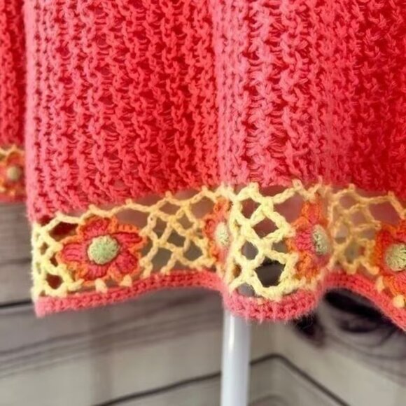 Vintage Y2K Pink & Yellow Floral Crochet Top - Picture 4 of 6